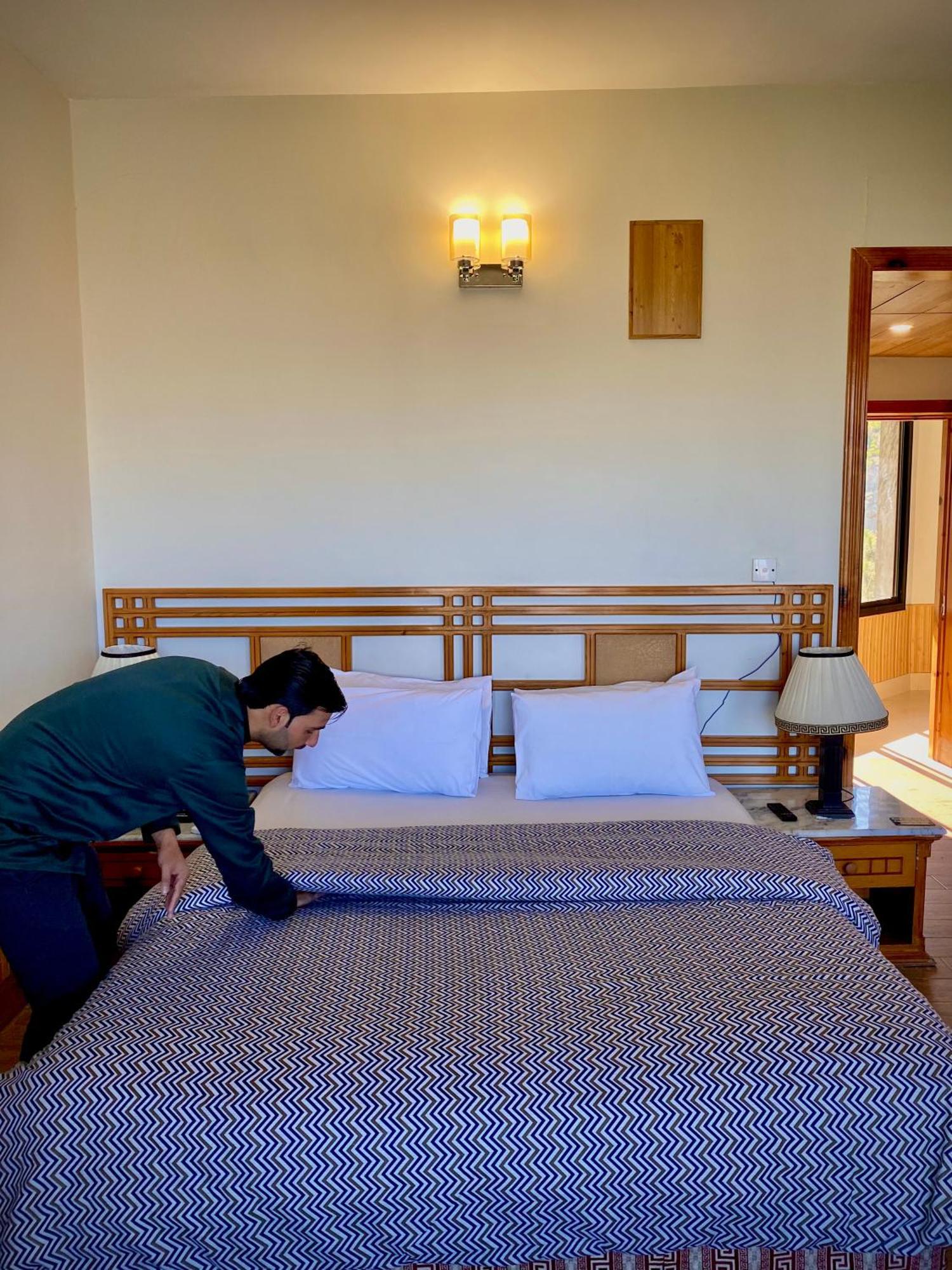 Rock City Resort Mingora Екстериор снимка