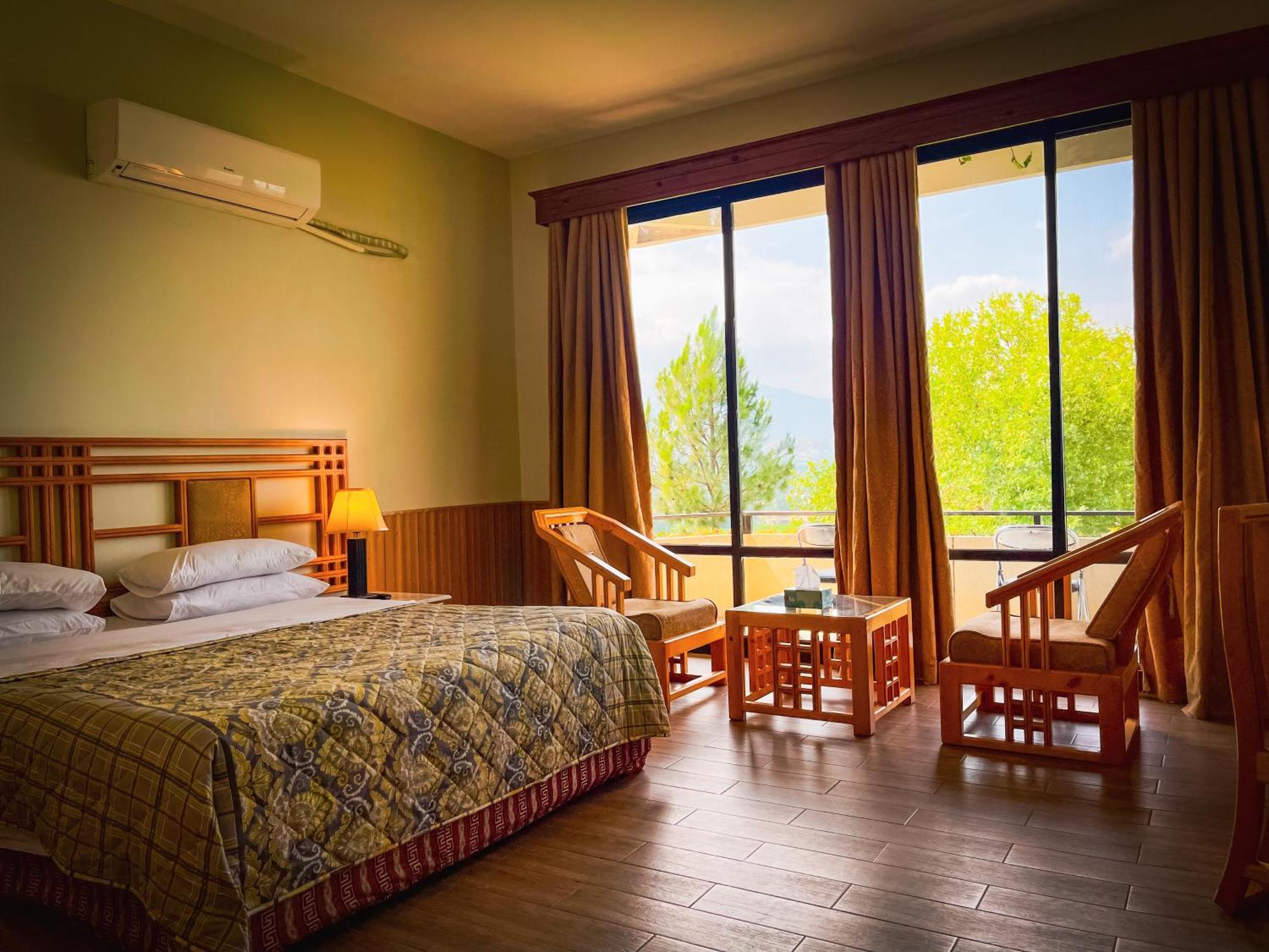 Rock City Resort Mingora Екстериор снимка