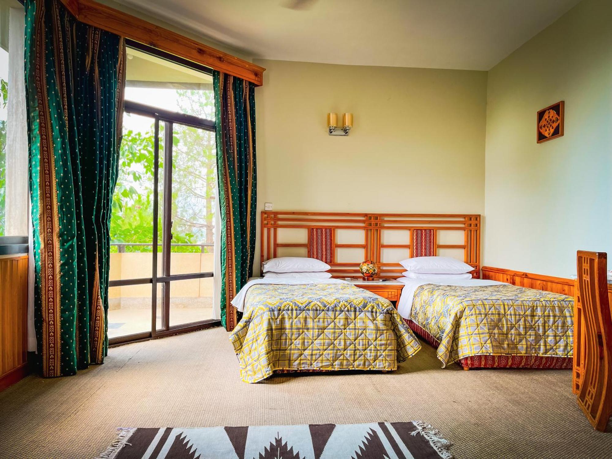 Rock City Resort Mingora Екстериор снимка