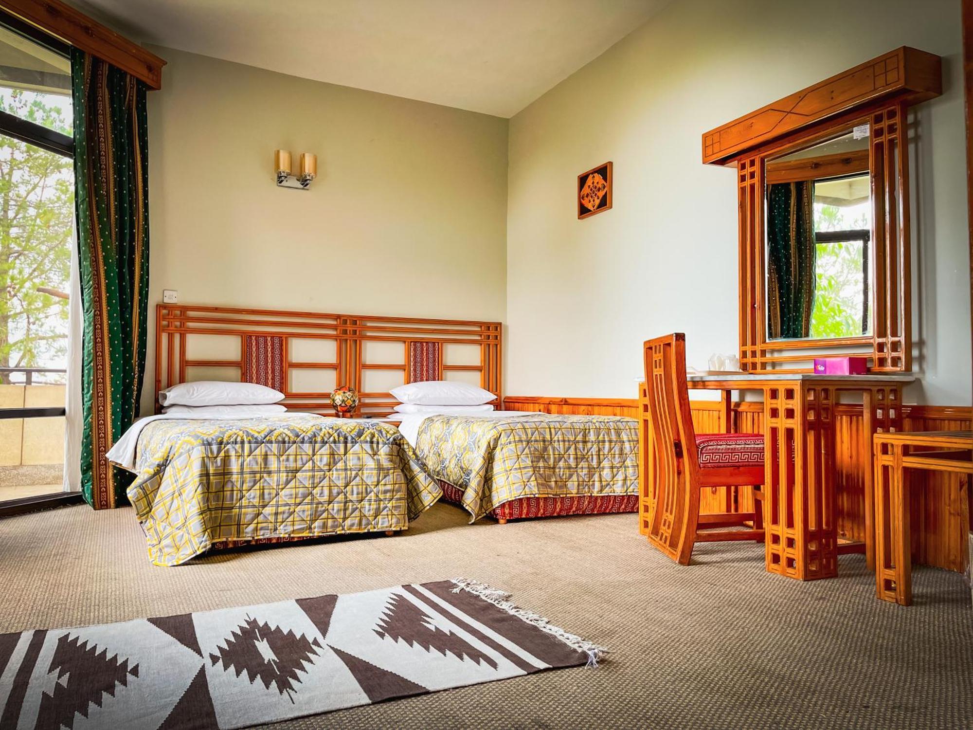 Rock City Resort Mingora Екстериор снимка