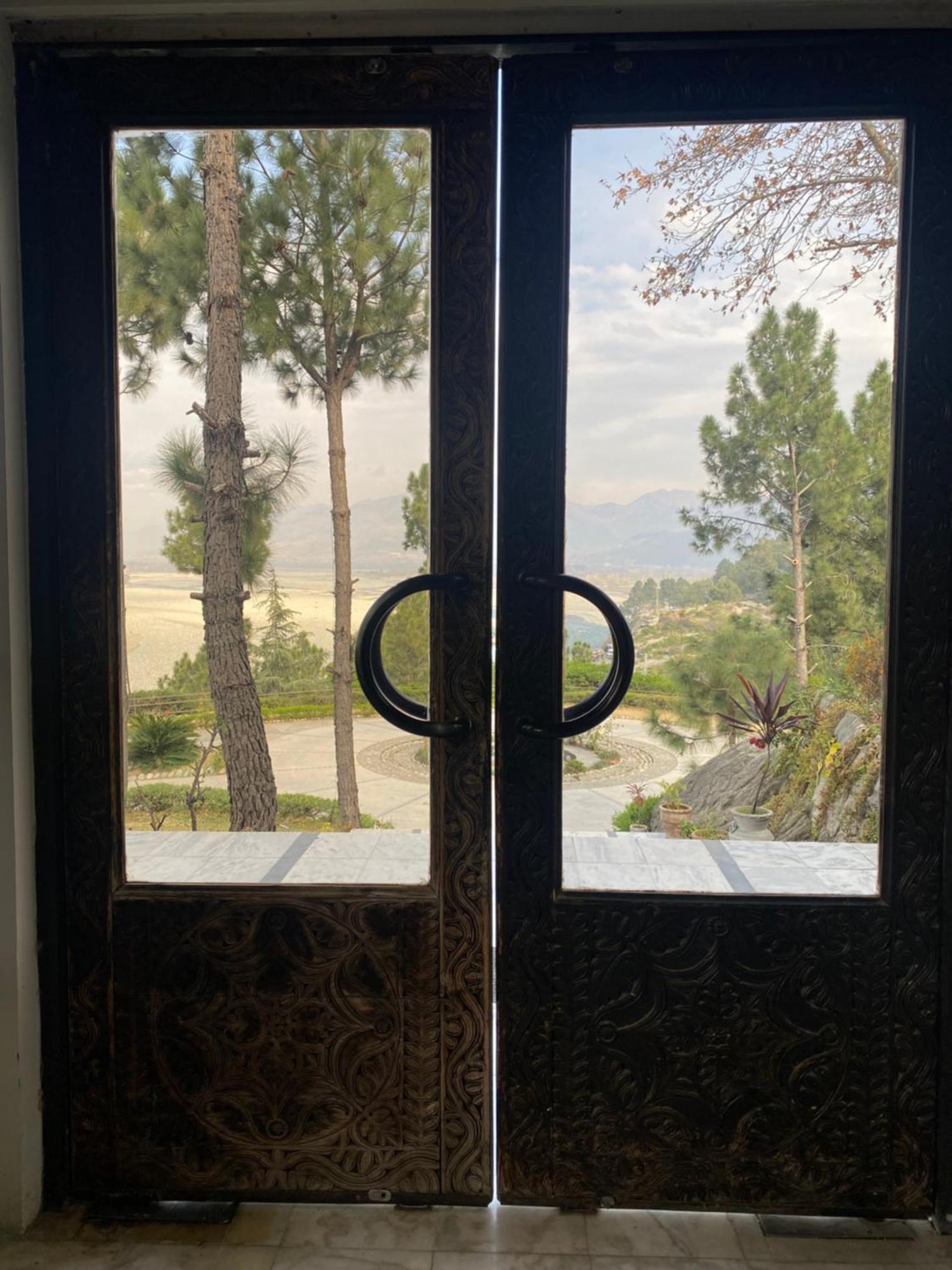 Rock City Resort Mingora Екстериор снимка