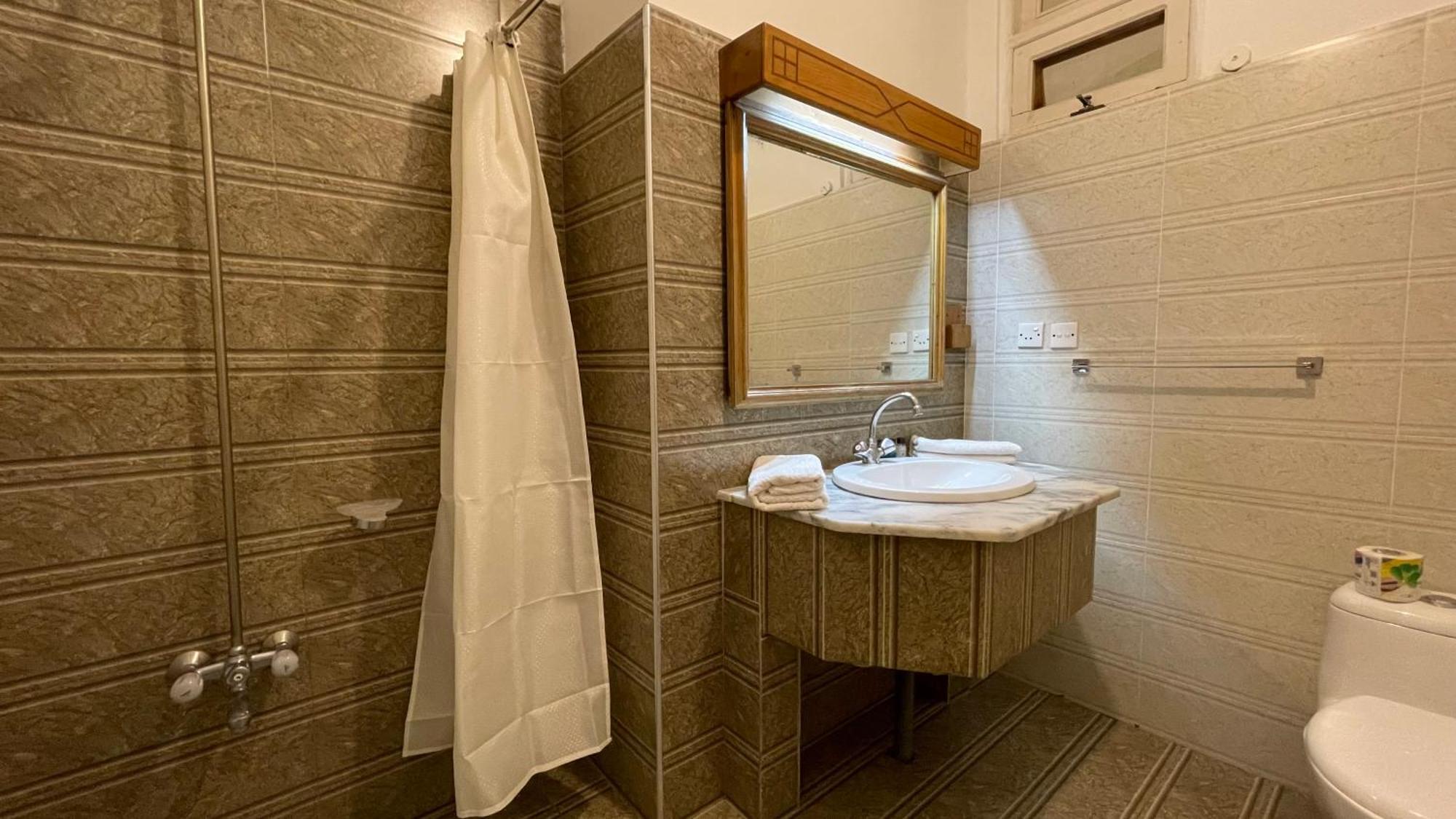 Rock City Resort Mingora Екстериор снимка