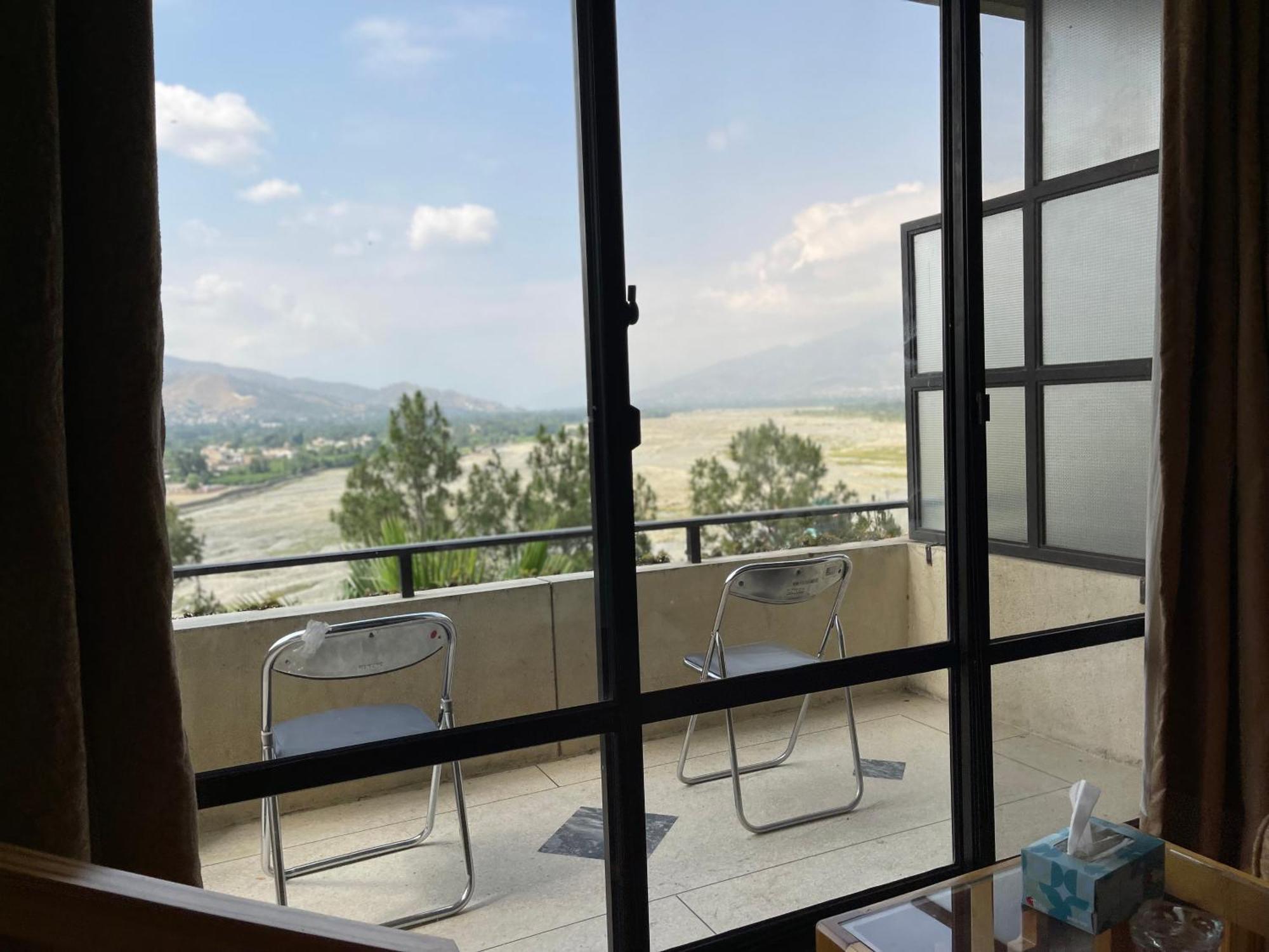 Rock City Resort Mingora Екстериор снимка