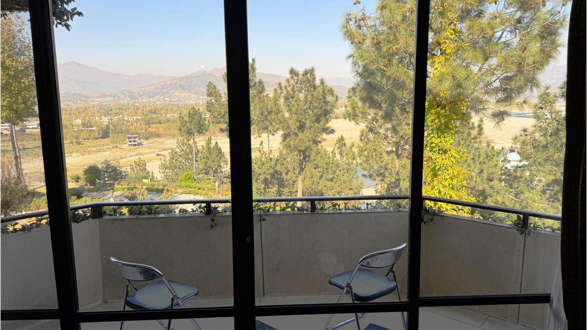 Rock City Resort Mingora Екстериор снимка