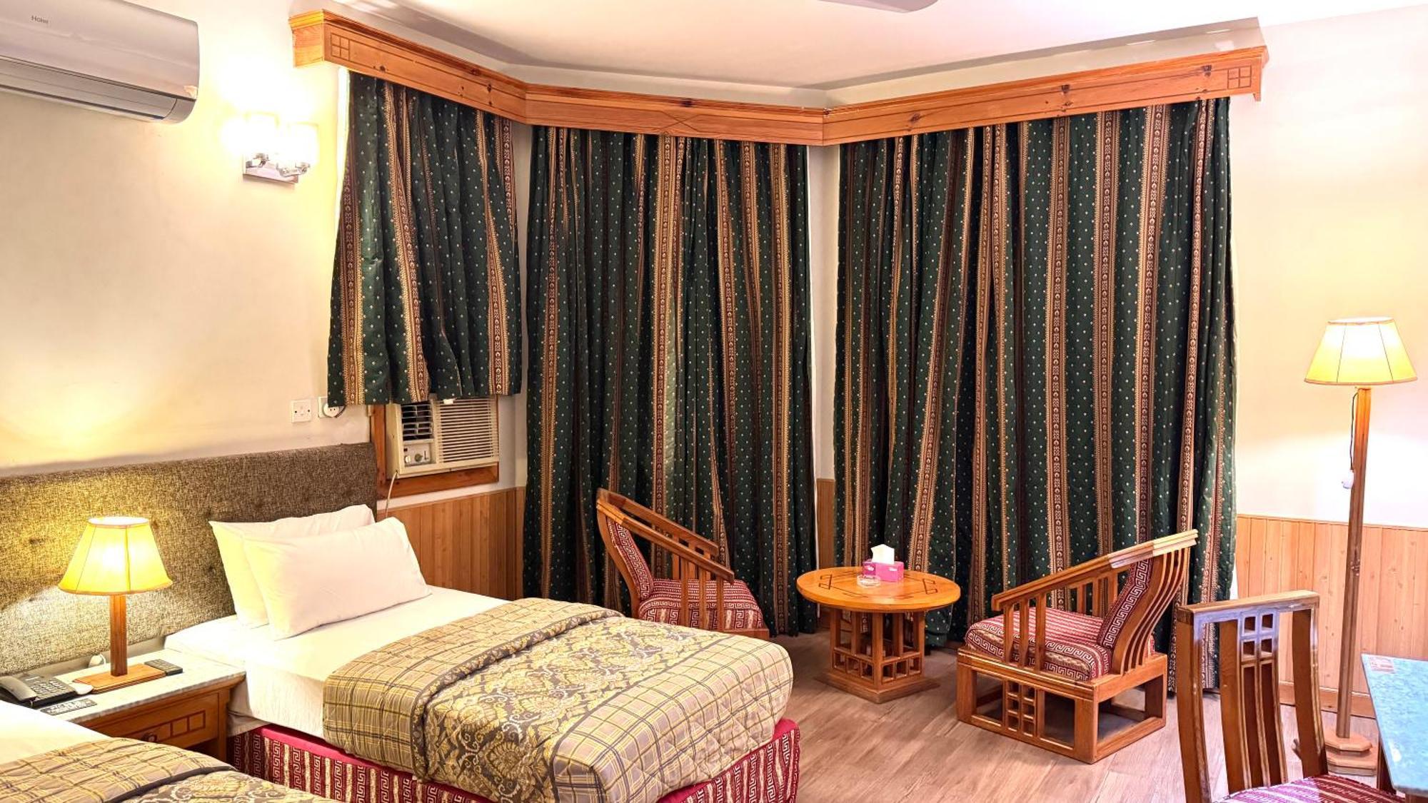 Rock City Resort Mingora Екстериор снимка